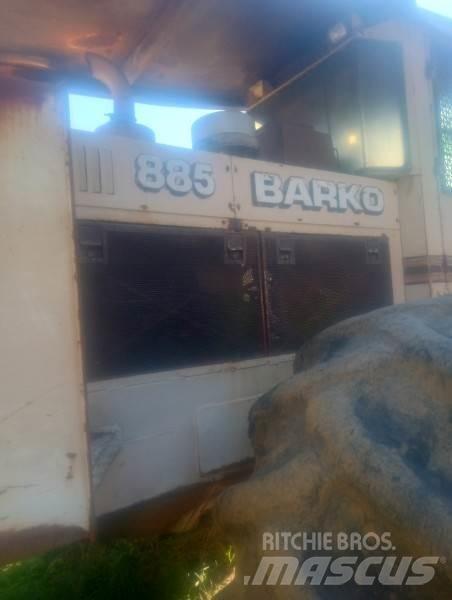 Barko 885 Stínacie harvestory