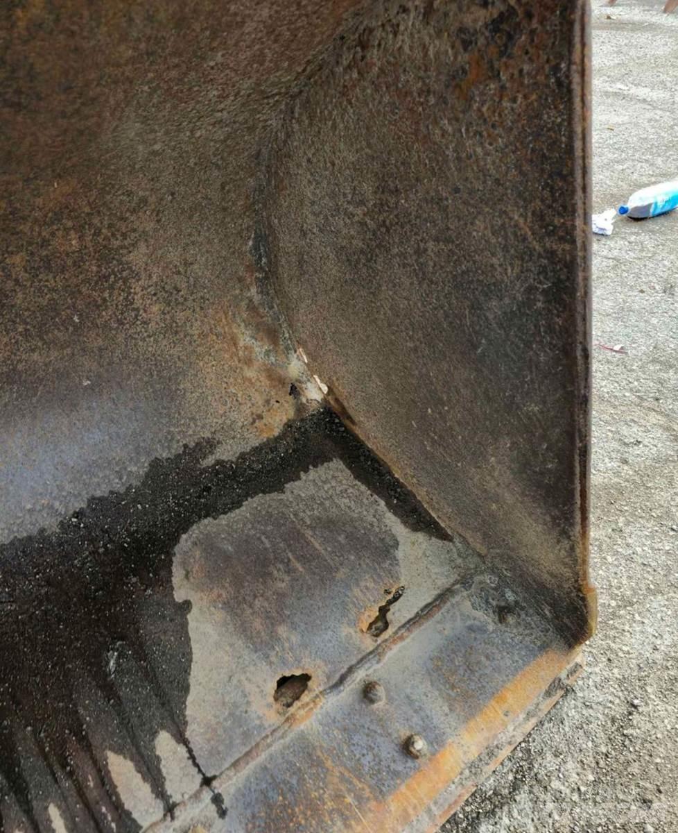 CASE 621B Kolesové nakladače