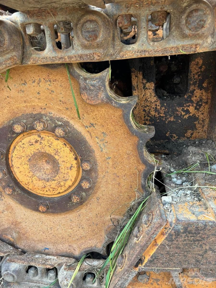 CASE 850D Pásové dozéry