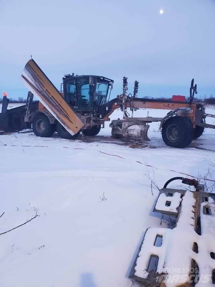 CASE 885B Grejdery