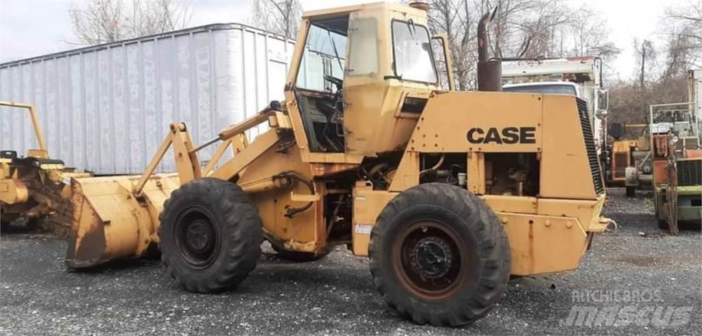 CASE W20C Kolesové nakladače