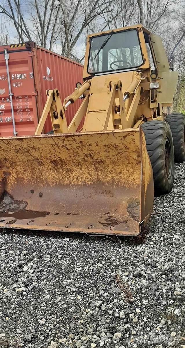 CASE W20C Kolesové nakladače
