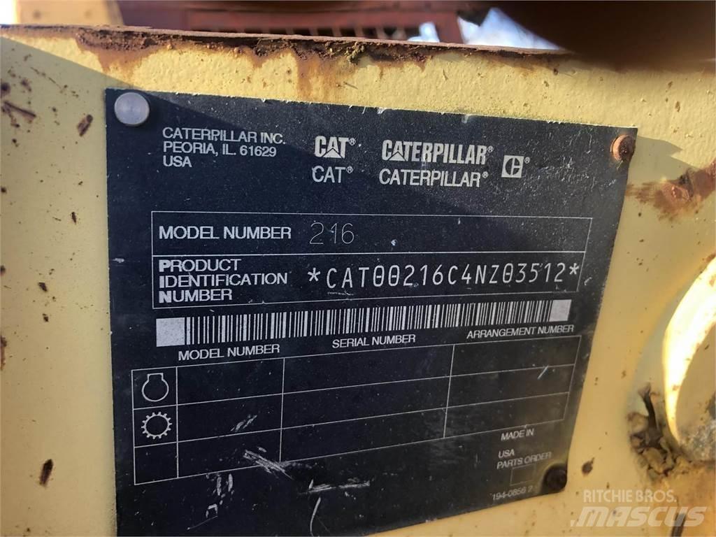 CAT 216B Šmykom riadené nakladače