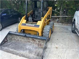 CAT 216B Šmykom riadené nakladače