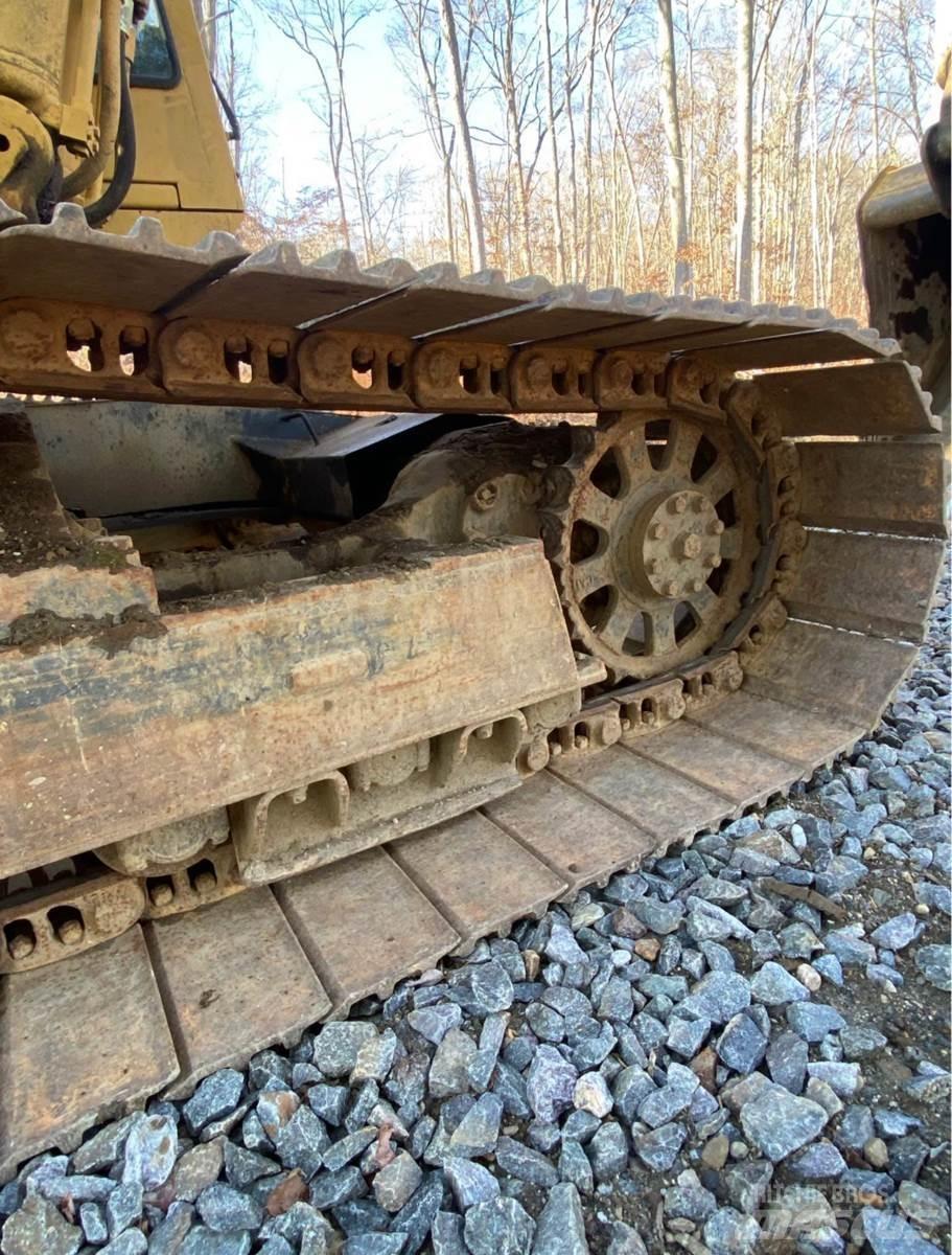 CAT 225 Pásové rýpadlá