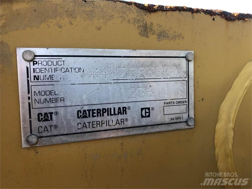 CAT 236 Šmykom riadené nakladače