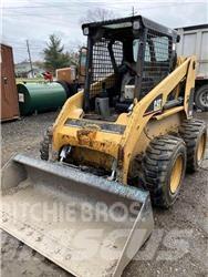 CAT 246 Šmykom riadené nakladače