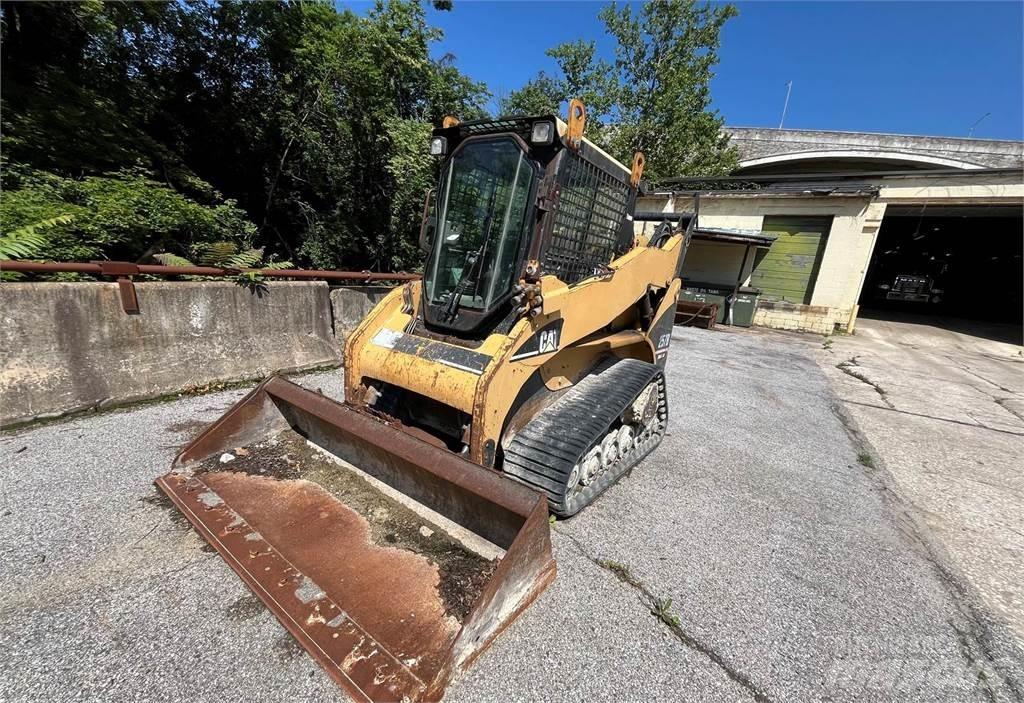 CAT 257B Šmykom riadené nakladače