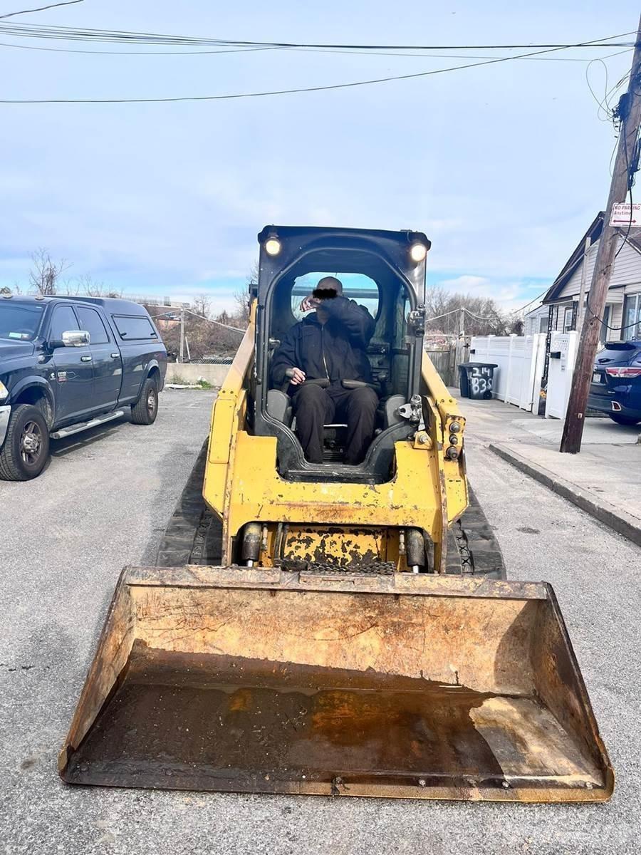 CAT 259D Šmykom riadené nakladače