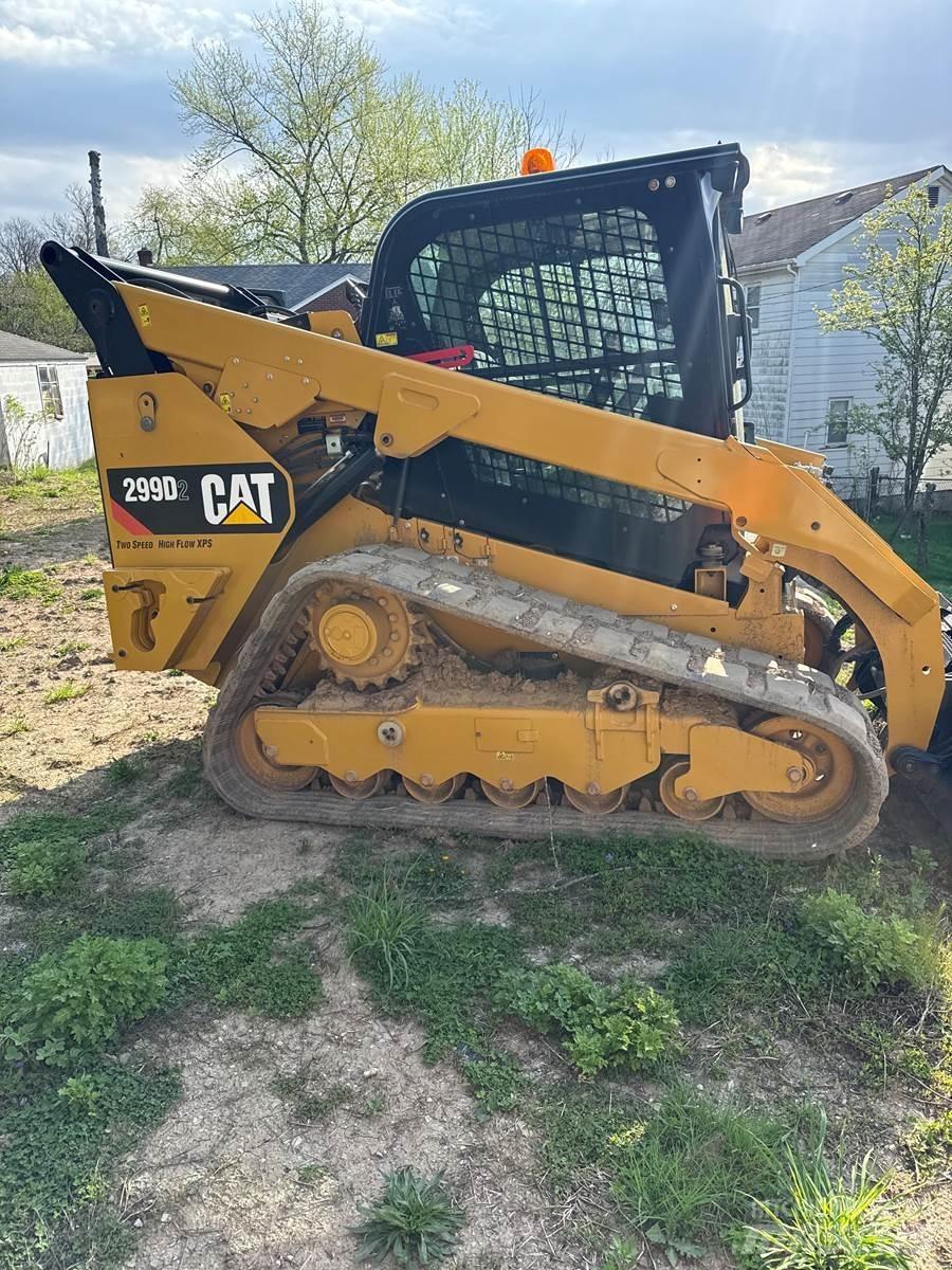 CAT 299D2 Šmykom riadené nakladače