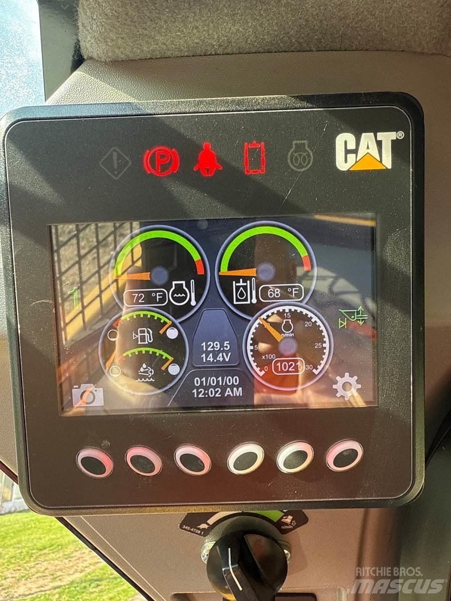 CAT 299D2 Šmykom riadené nakladače