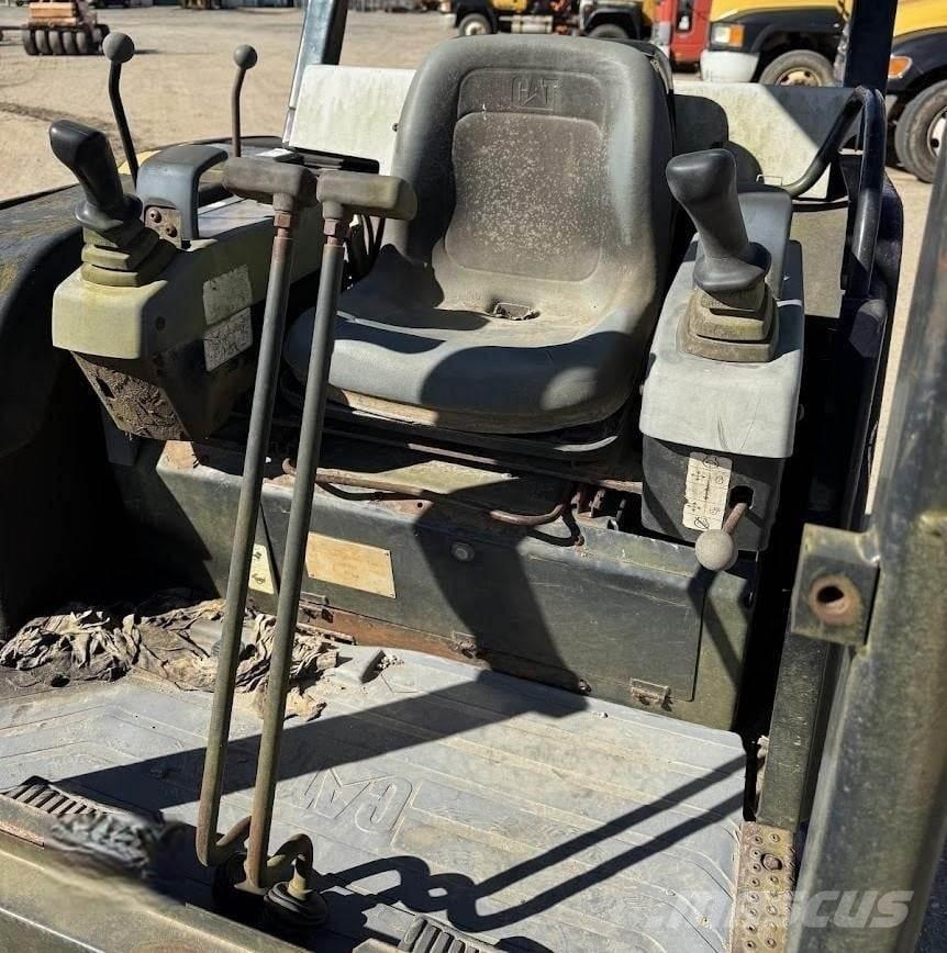 CAT 302.5 Mini rýpadlá < 7t