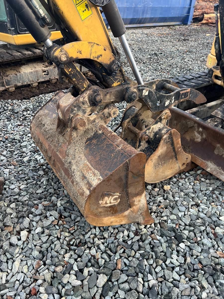 CAT 305 Mini rýpadlá < 7t