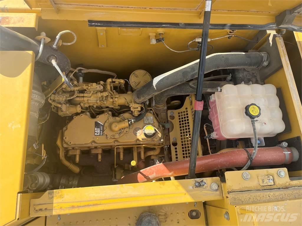 CAT 313FL Pásové rýpadlá