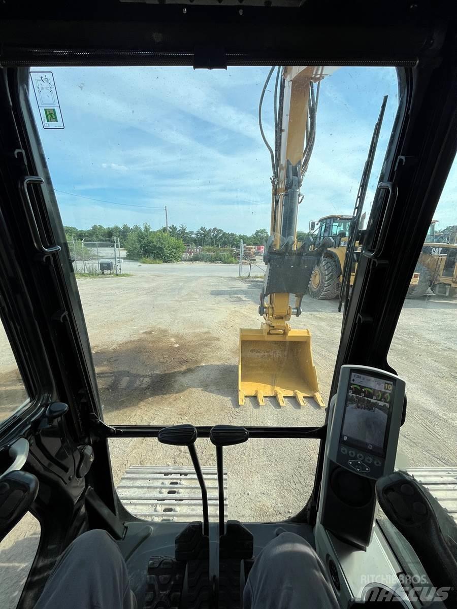 CAT 313FL Pásové rýpadlá