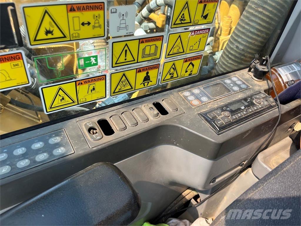 CAT 313FL Pásové rýpadlá
