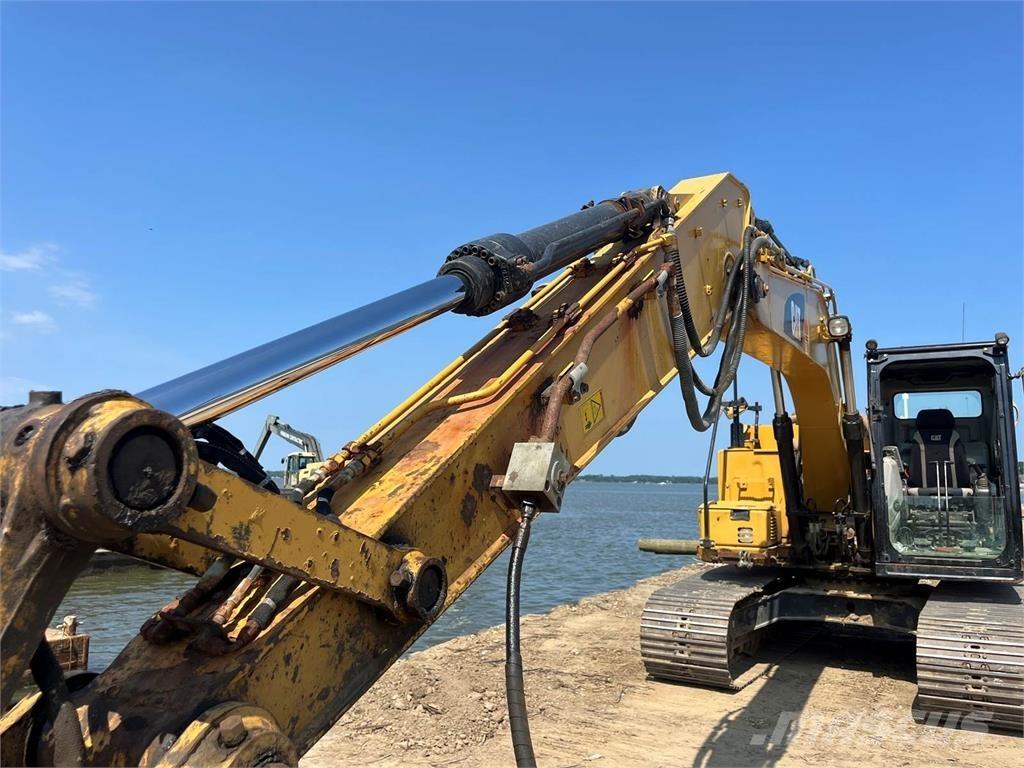 CAT 313FL Pásové rýpadlá