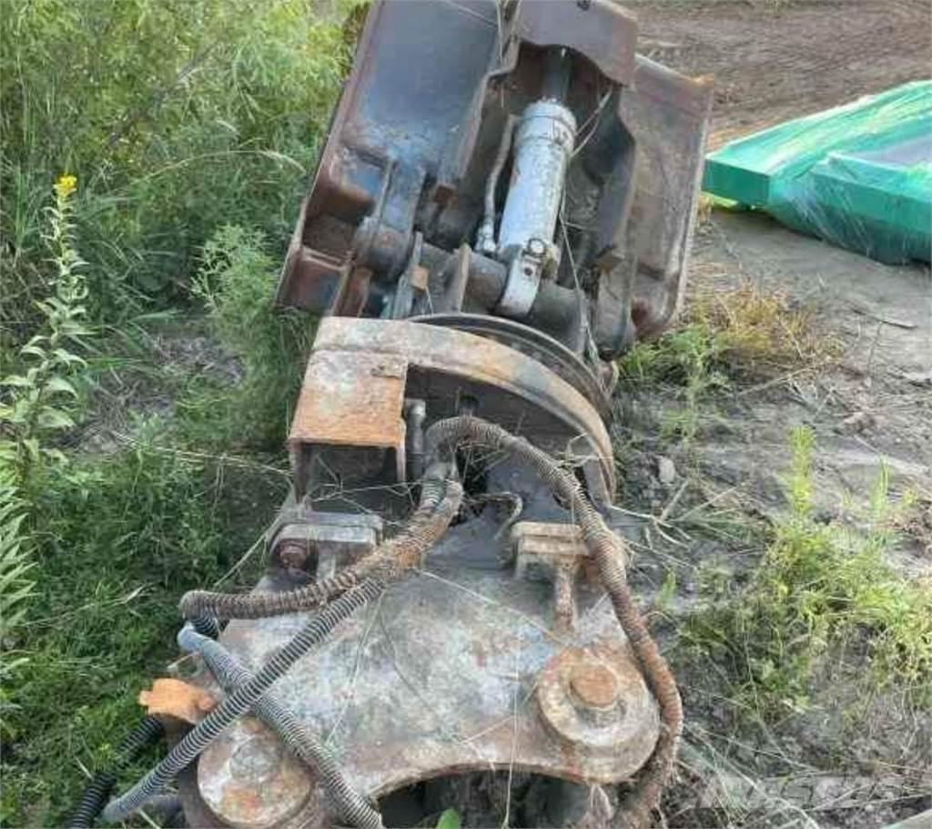 CAT 315CL Pásové rýpadlá