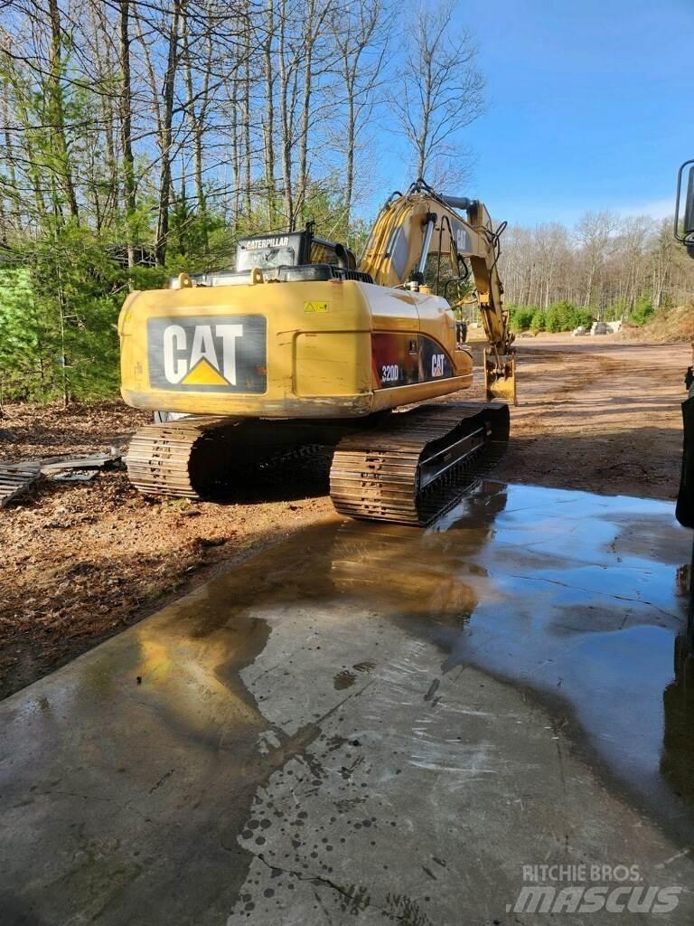 CAT 320DL Pásové rýpadlá