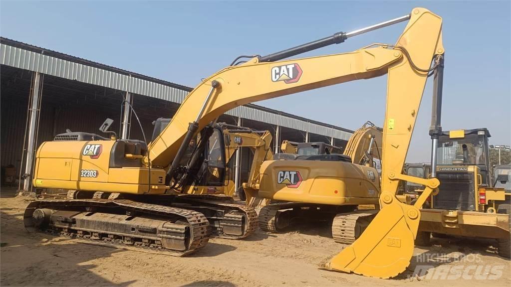 CAT 323D3 Pásové rýpadlá