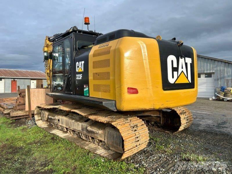 CAT 323FL Pásové rýpadlá