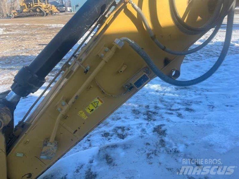 CAT 323FL Pásové rýpadlá
