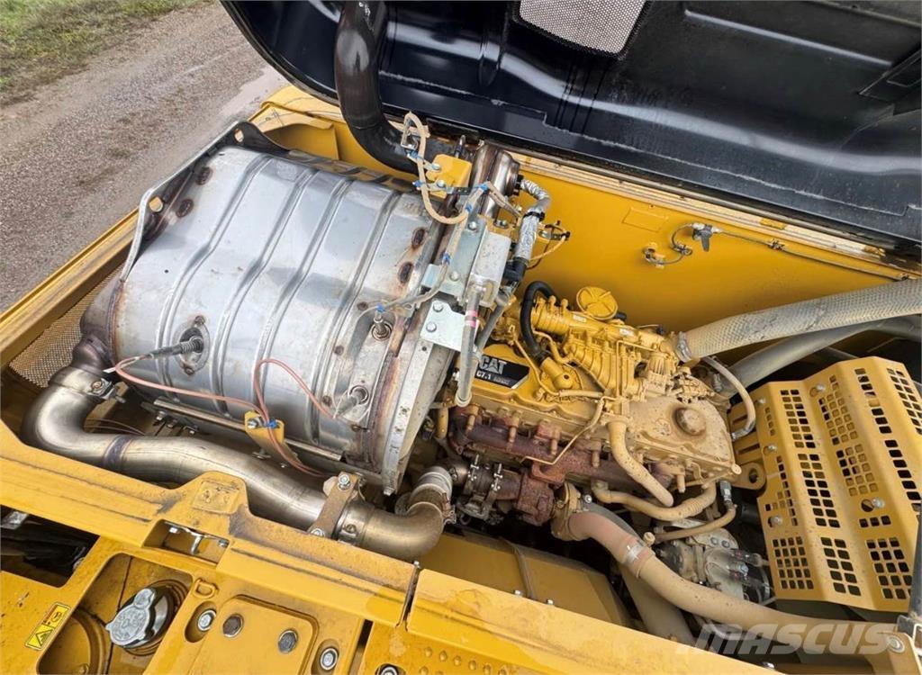 CAT 323FL Pásové rýpadlá