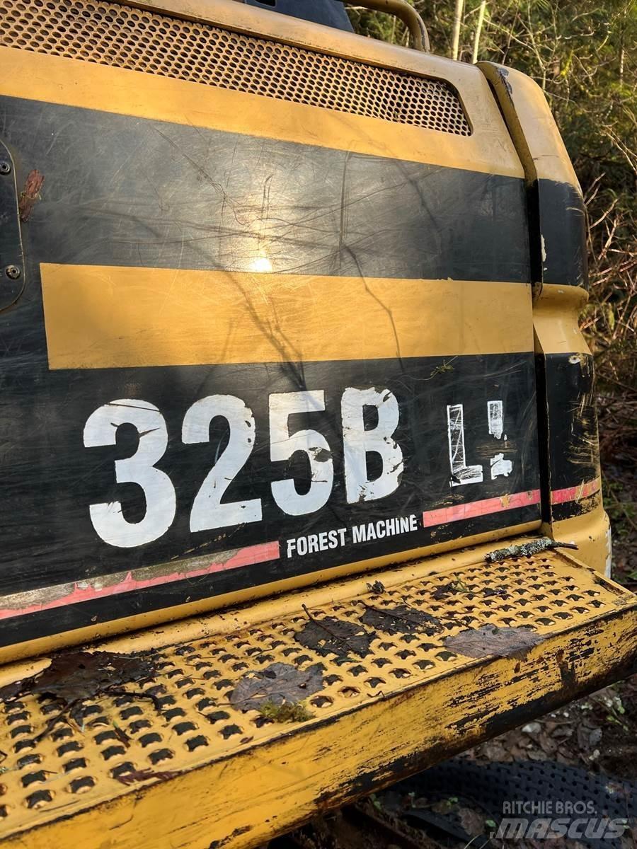 CAT 325BL Lesné nakladače