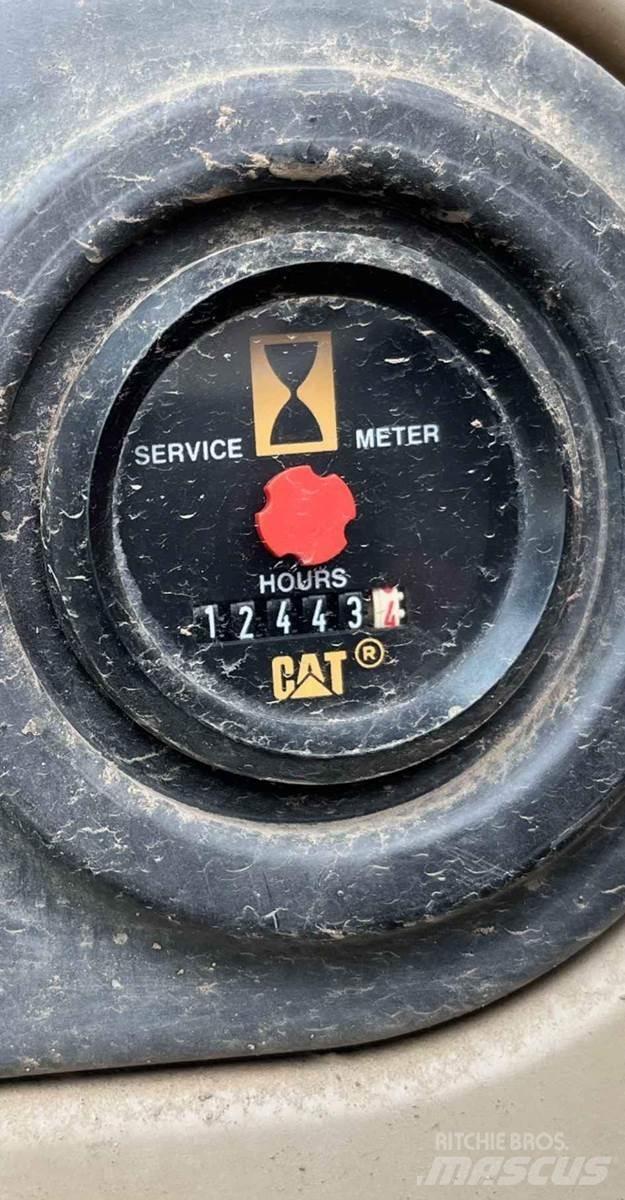 CAT 325CL Pásové rýpadlá