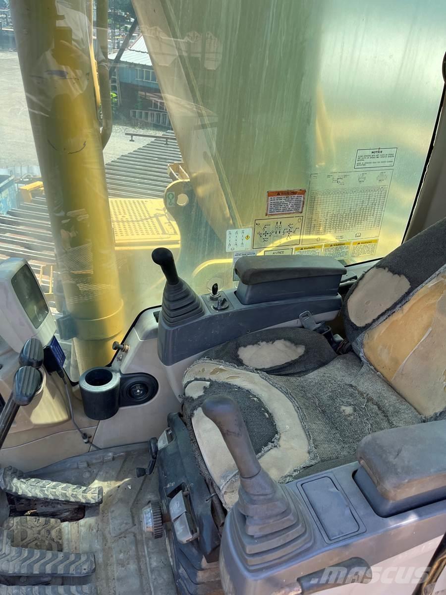 CAT 325CL Pásové rýpadlá