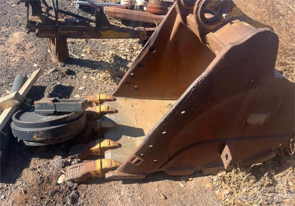 CAT 325L Pásové rýpadlá
