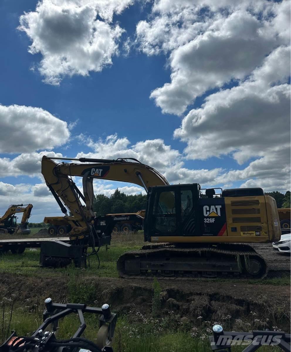 CAT 326FL Pásové rýpadlá