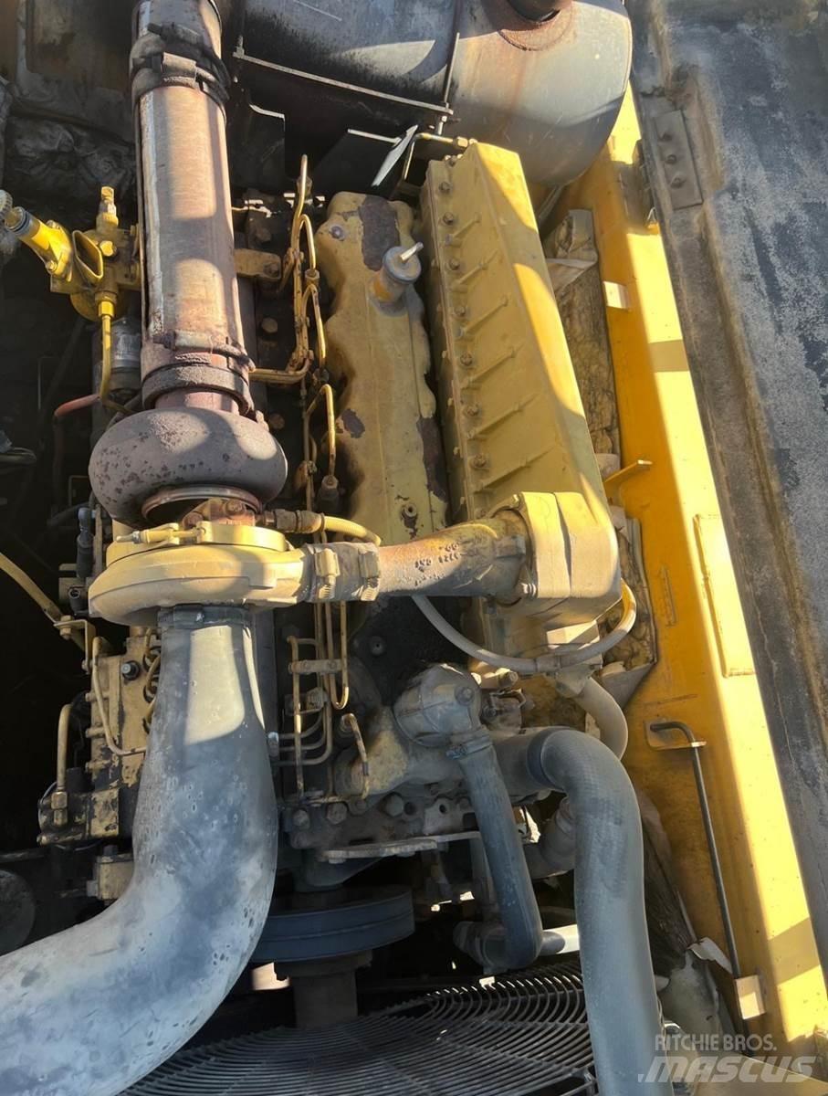 CAT 330BL Pásové rýpadlá