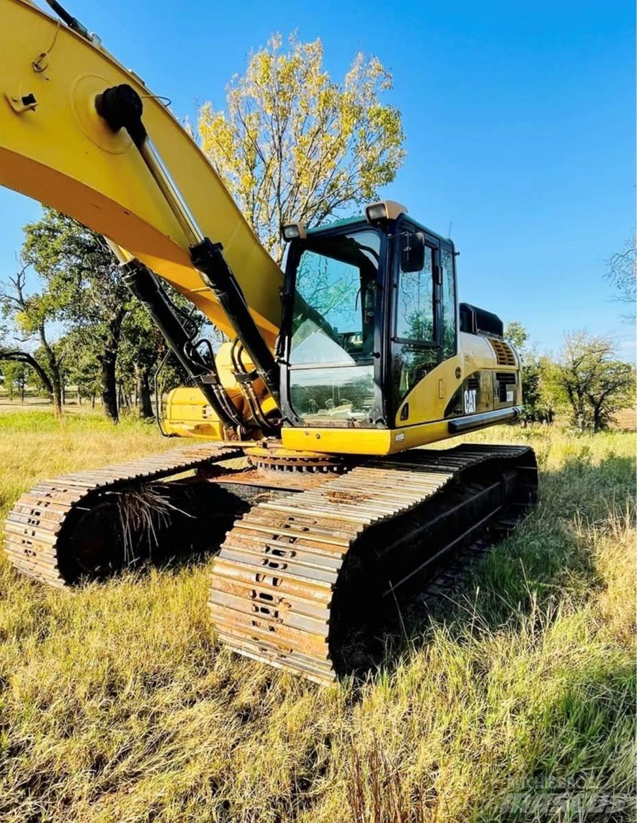 CAT 330DL Pásové rýpadlá