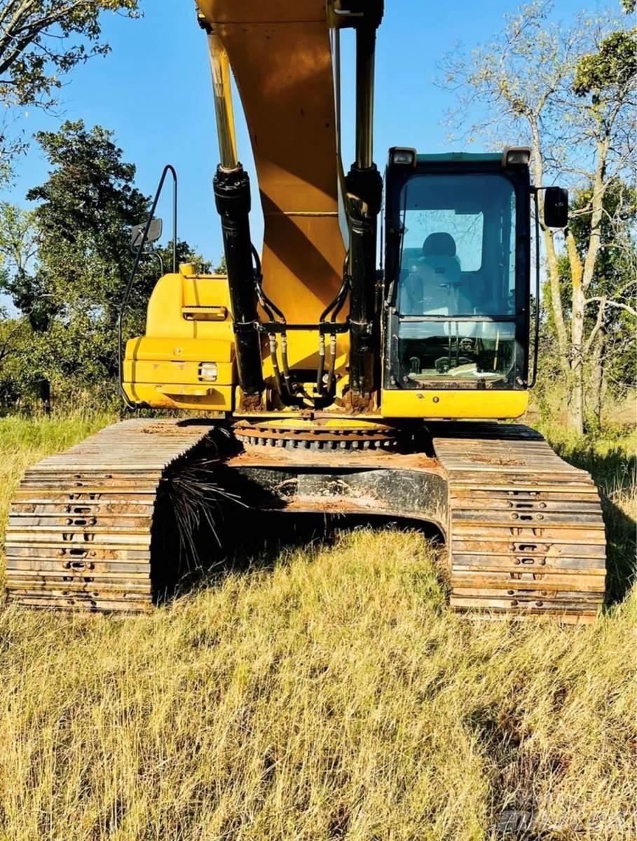CAT 330DL Pásové rýpadlá
