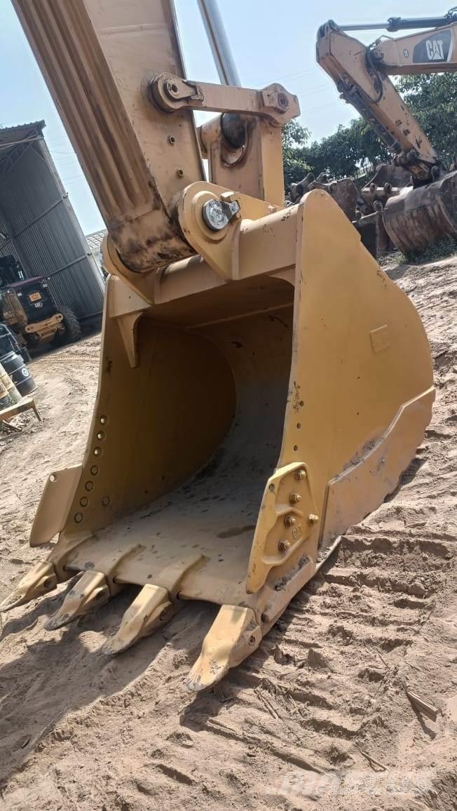 CAT 345GC Pásové rýpadlá