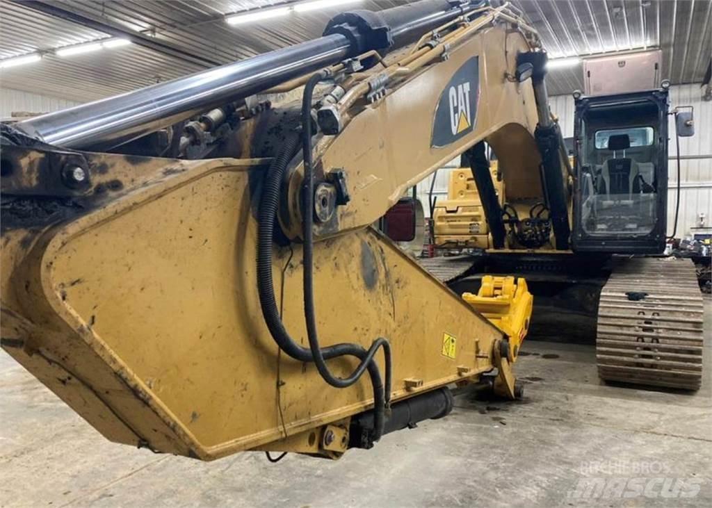 CAT 349 FL Pásové rýpadlá