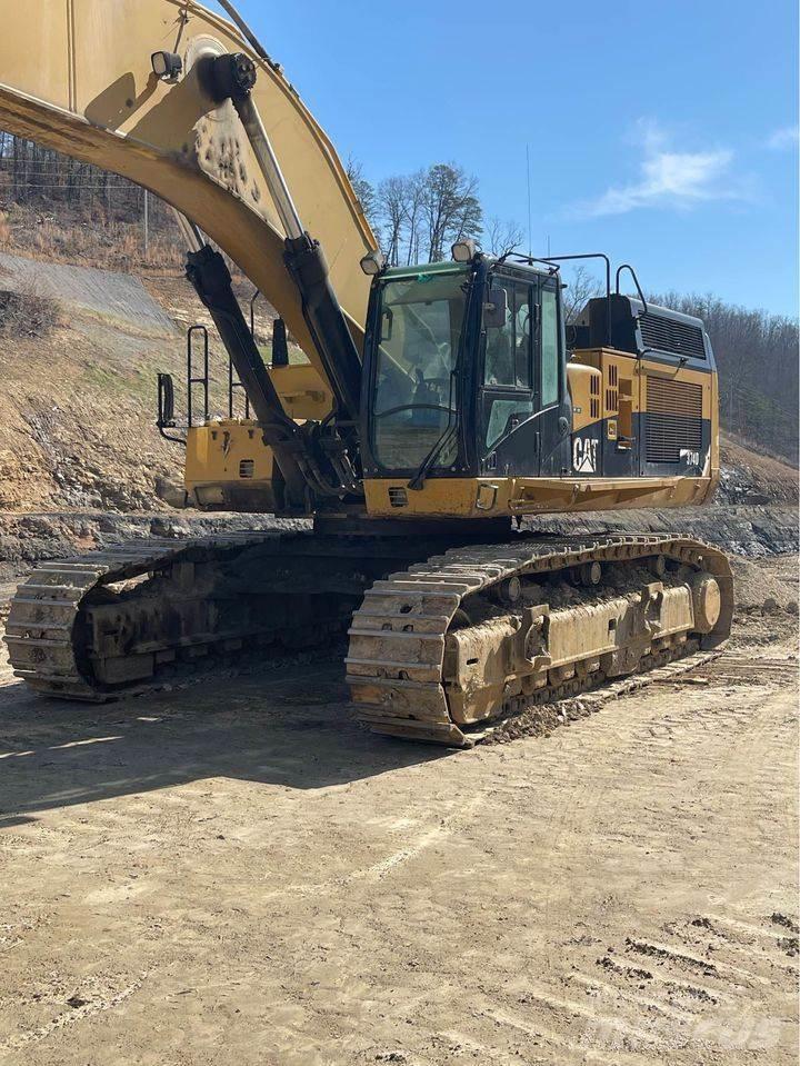 CAT 374DL Pásové rýpadlá