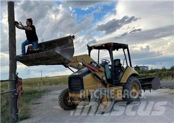 CAT 414E Nosiče náradia
