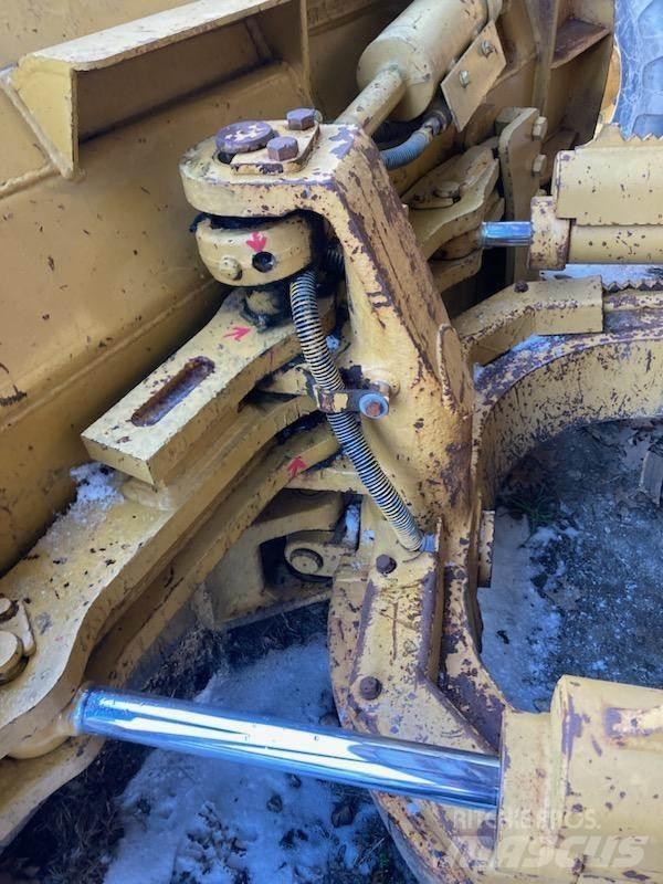 CAT 517 Skiddery