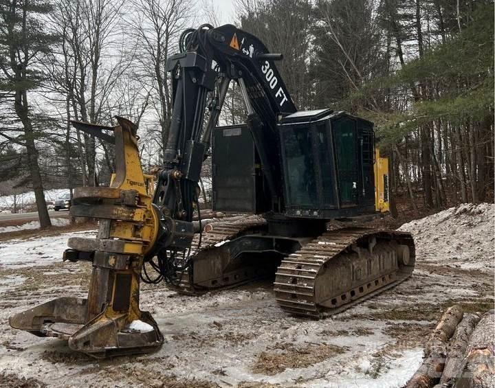 CAT 521 Stínacie harvestory