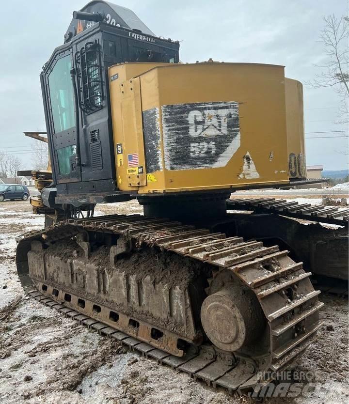 CAT 521 Stínacie harvestory