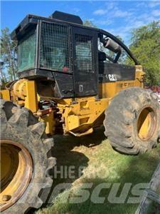CAT 525C Skiddery