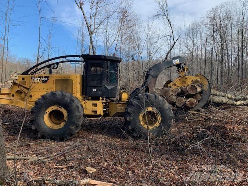 CAT 525D Skiddery