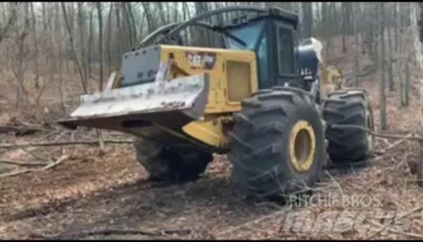 CAT 525D Skiddery