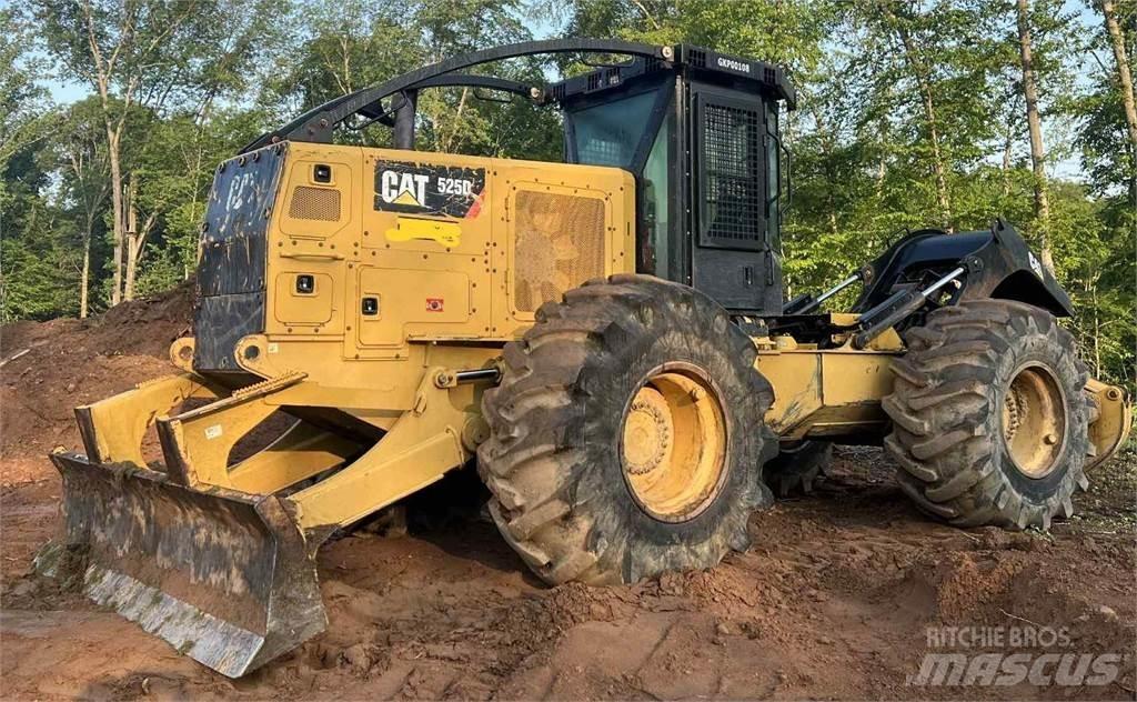 CAT 525D Skiddery