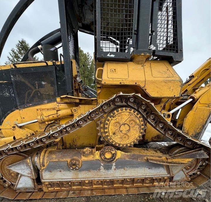 CAT 527 Skiddery