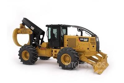 CAT 535D Skiddery