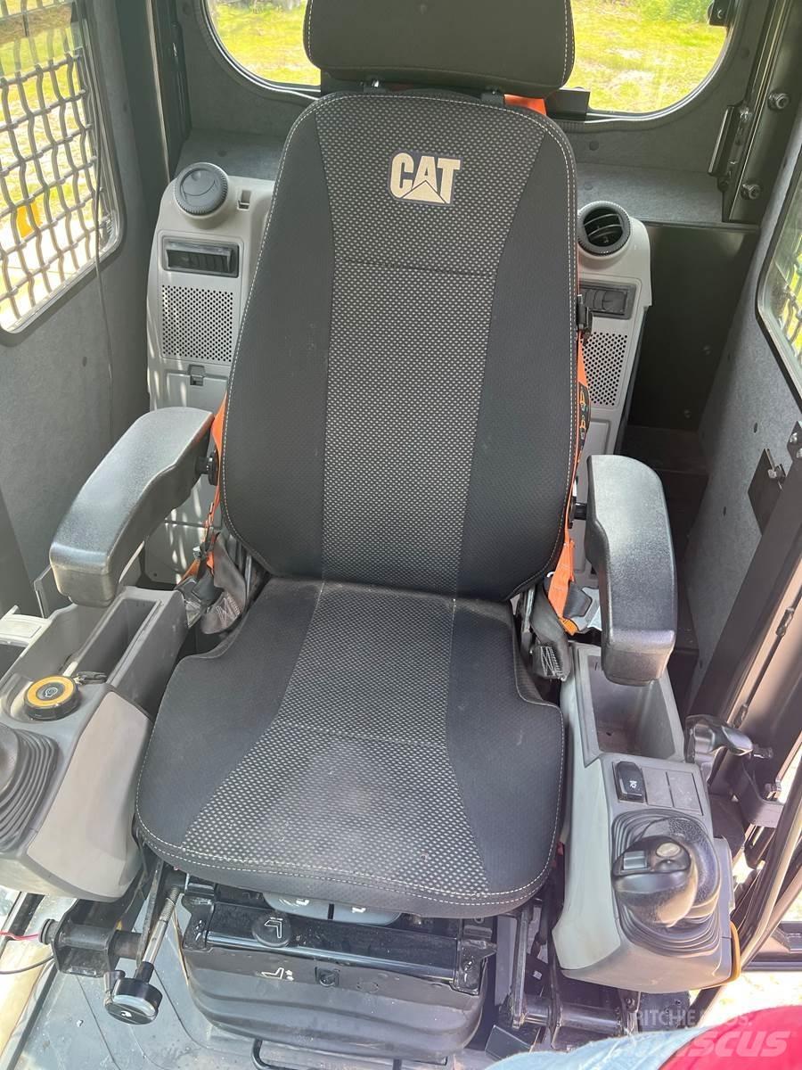 CAT 538 LL Lesné nakladače