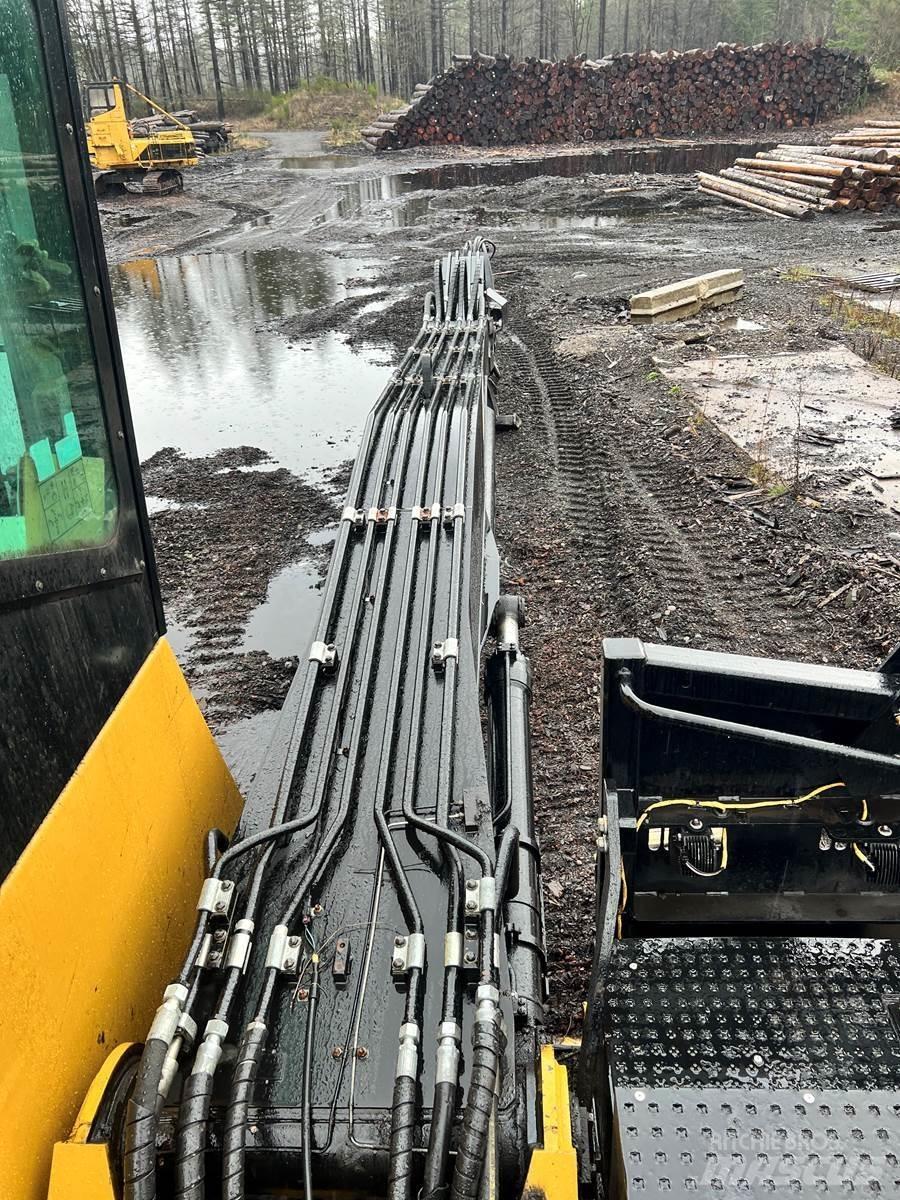 CAT 558LL Lesné nakladače